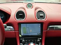 2022 Porsche 718 Boxster 2.0T, белый — фото 11
