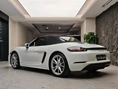 2022 Porsche 718 Boxster 2.0T, белый — фото 17