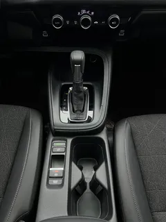 2023 Honda Vezel 1.5L CVT Luxury, белый — фото 9