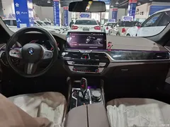 2022 BMW 5 Series Modified 2 525Li M Sports Package, белый — фото 5