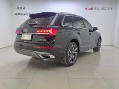 2022 Audi Q7 55 TFSI quattro S line, чёрный — фото 4