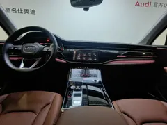 2022 Audi Q7 55 TFSI quattro S line, чёрный — фото 14