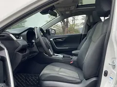 2022 Toyota RAV4 2.0L CVT 4WD Premium, белый — фото 5