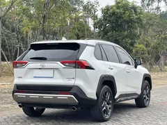 2022 Toyota RAV4 2.0L CVT 4WD Premium, белый — фото 8