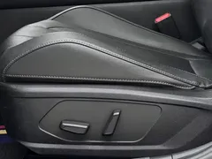2022 Hyundai Elantra 1.5L CVT LUX Premium, белый — фото 10