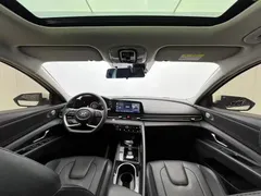 2022 Hyundai Elantra 1.5L CVT LUX Premium, белый — фото 17