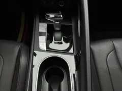 2022 Hyundai Elantra 1.5L CVT LUX Premium, белый — фото 19
