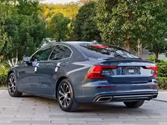 2021 Volvo S60 T4 Zhiyi Luxury, синий — фото 4