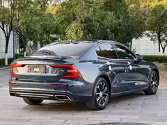 2021 Volvo S60 T4 Zhiyi Luxury, синий — фото 5