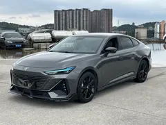 2022 Changan UNI-V 1.5T — фото 1