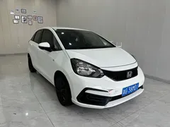 2021 Honda Fit 1.5L CVT, белый — фото 3