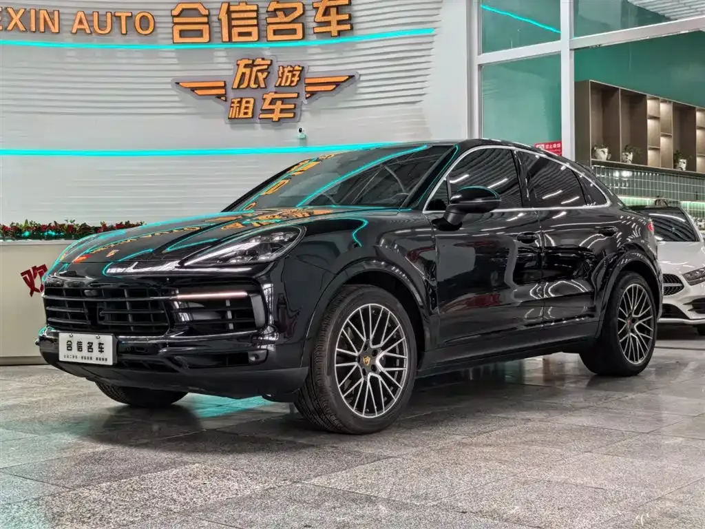 2022 Porsche Cayenne Coupe 3.0T Platinum