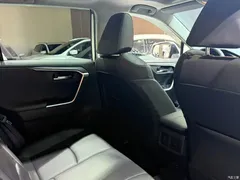 2021 Toyota RAV4 2.0L CVT 4WD Fashion PLUS, белый — фото 11