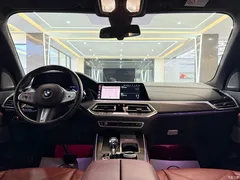 2022 BMW X5 xDrive 40Li M Sport Package, чёрный — фото 6