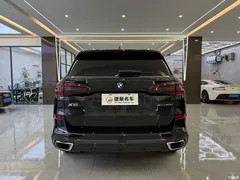 2022 BMW X5 xDrive 40Li M Sport Package, чёрный — фото 9