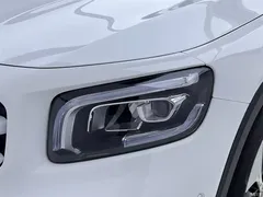 2022 Mercedes-Benz GLB changes to GLB 200 fashion model, белый — фото 13
