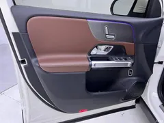 2022 Mercedes-Benz GLB changes to GLB 200 fashion model, белый — фото 17