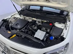 2022 Mercedes-Benz GLB changes to GLB 200 fashion model, белый — фото 27