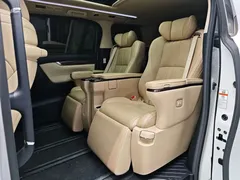 2021 Toyota Alphard Hybrid 2.5L Premium, белый — фото 6