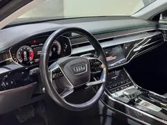 2021 Audi A8L 50 TFSI quattro, чёрный — фото 3