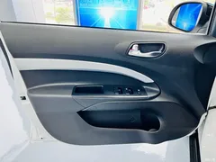 2021 Kia Yipao 1.4L CVT sunroof, белый — фото 11