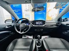 2021 Kia Yipao 1.4L CVT sunroof, белый — фото 18