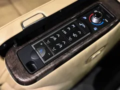 2021 Toyota Alphard Hybrid 2.5L Premium, белый — фото 19