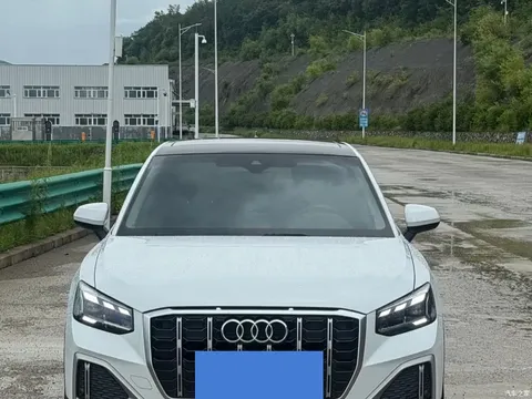 2022 Audi Q2L 35 TFSI aggressive and dynamic