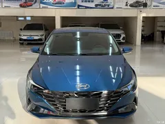 2022 Hyundai Elantra 1.5L CVT LUX Premium, синий — фото 2