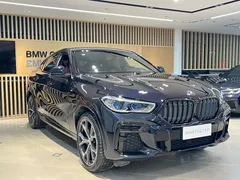 2022 BMW X6 xDrive40i M, чёрный — фото 2