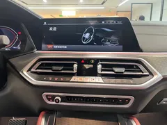 2022 BMW X6 xDrive40i M, чёрный — фото 13
