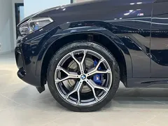 2022 BMW X6 xDrive40i M, чёрный — фото 16