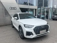 2021 Audi Q5L Sportback 40 TFSI Luxury, белый — фото 3