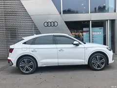 2021 Audi Q5L Sportback 40 TFSI Luxury, белый — фото 4
