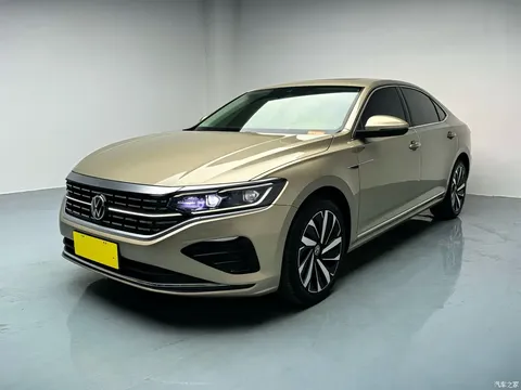 2022 Volkswagen Passat 330TSI Luxury