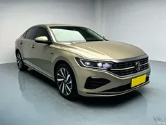 2022 Volkswagen Passat 330TSI Luxury — фото 2