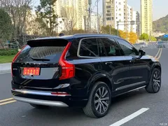 2022 Volvo XC90 B5 Zhixing Luxury 5-seater, чёрный — фото 4