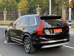 2022 Volvo XC90 B5 Zhixing Luxury 5-seater, чёрный — фото 6