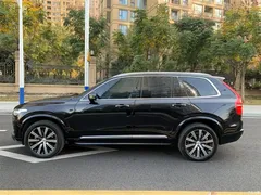 2022 Volvo XC90 B5 Zhixing Luxury 5-seater, чёрный — фото 7
