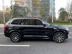 2022 Volvo XC90 B5 Zhixing Luxury 5-seater, чёрный — фото 9