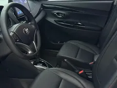 2022 Toyota Yaris L Zhixuan X 1.5L CVT Luxury Plus, белый — фото 18
