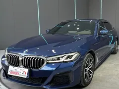 2021 BMW 5 Series 5 525Li M, синий — фото 1