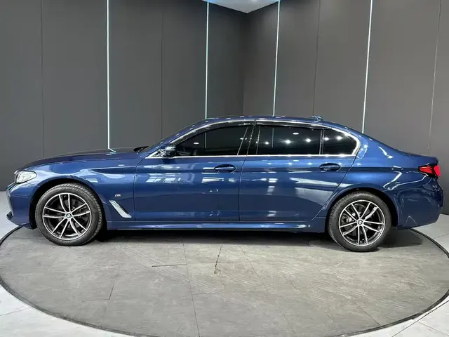 2021 BMW 5 Series 5 525Li M