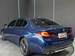 2021 BMW 5 Series 5 525Li M, синий — фото 8