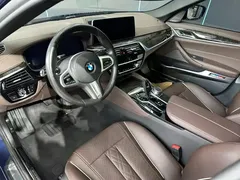 2021 BMW 5 Series 5 525Li M, синий — фото 11