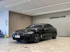 2021 BMW 5 Series 5 530Li M, чёрный — фото 1