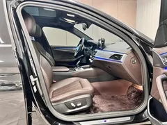 2021 BMW 5 Series 5 530Li M, чёрный — фото 17