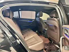 2021 BMW 5 Series 5 530Li M, чёрный — фото 18