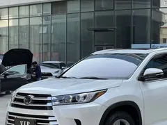 2021 Toyota Highlander 2.0T 2WD Luxury 7, белый — фото 10