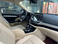 2021 Toyota Highlander 2.0T 2WD Luxury 7, белый — фото 34